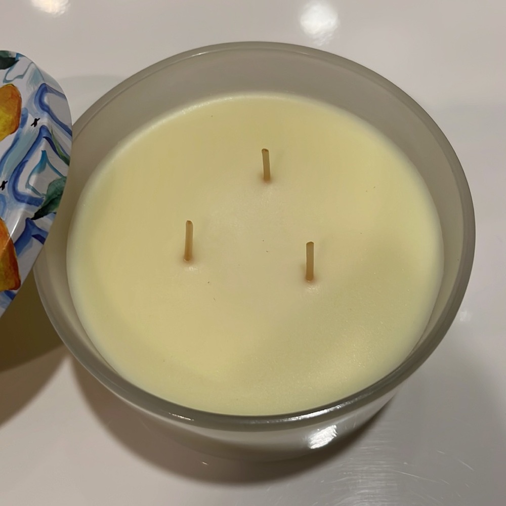 Pier 1 Santorini Citrus Candle Large 3 Wick NWT - 14 oz - Picture 2 of 5